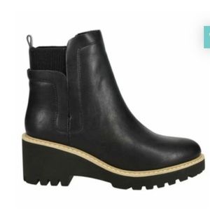 Basic Black Boot by Corkys. New. Size 7   Never worn.